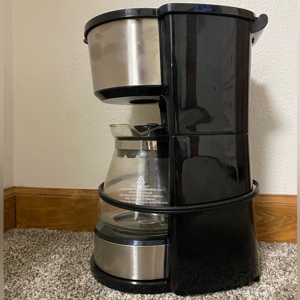 BLACK + DECKER black 5 cup coffee maker